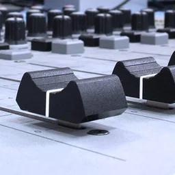 COOL FM 89.3 — El Salvador logo