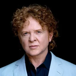 Exclusively Simply Red — The United Arab Emirates लोगो