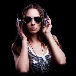 RADCAP: DOWNTEMPO / DOWNBEAT — The Russian Federation شعار